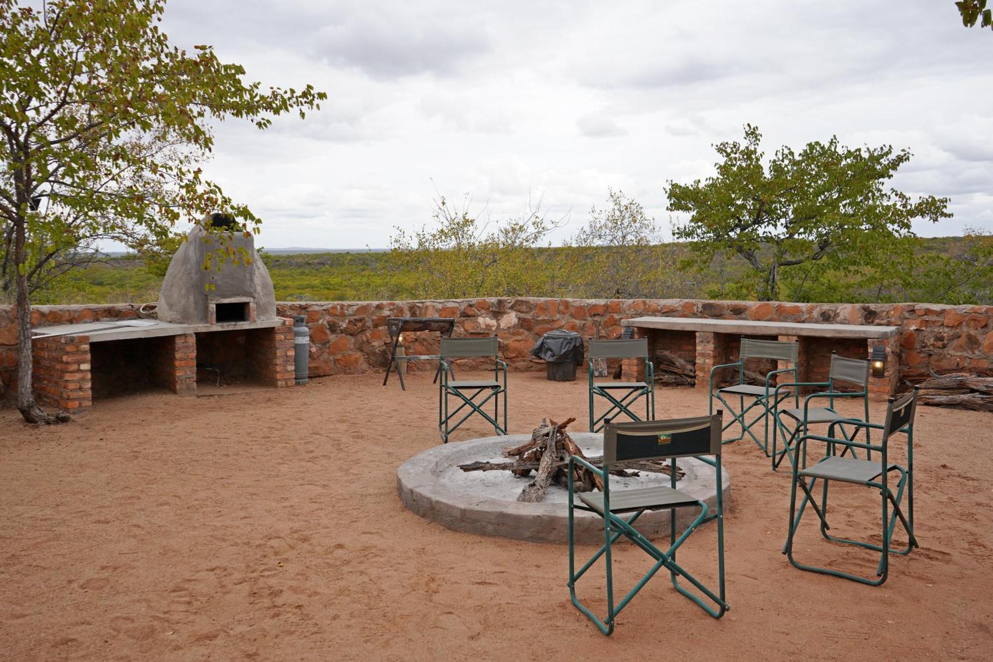 Linton Mopane Bush Lodge מראה חיצוני תמונה