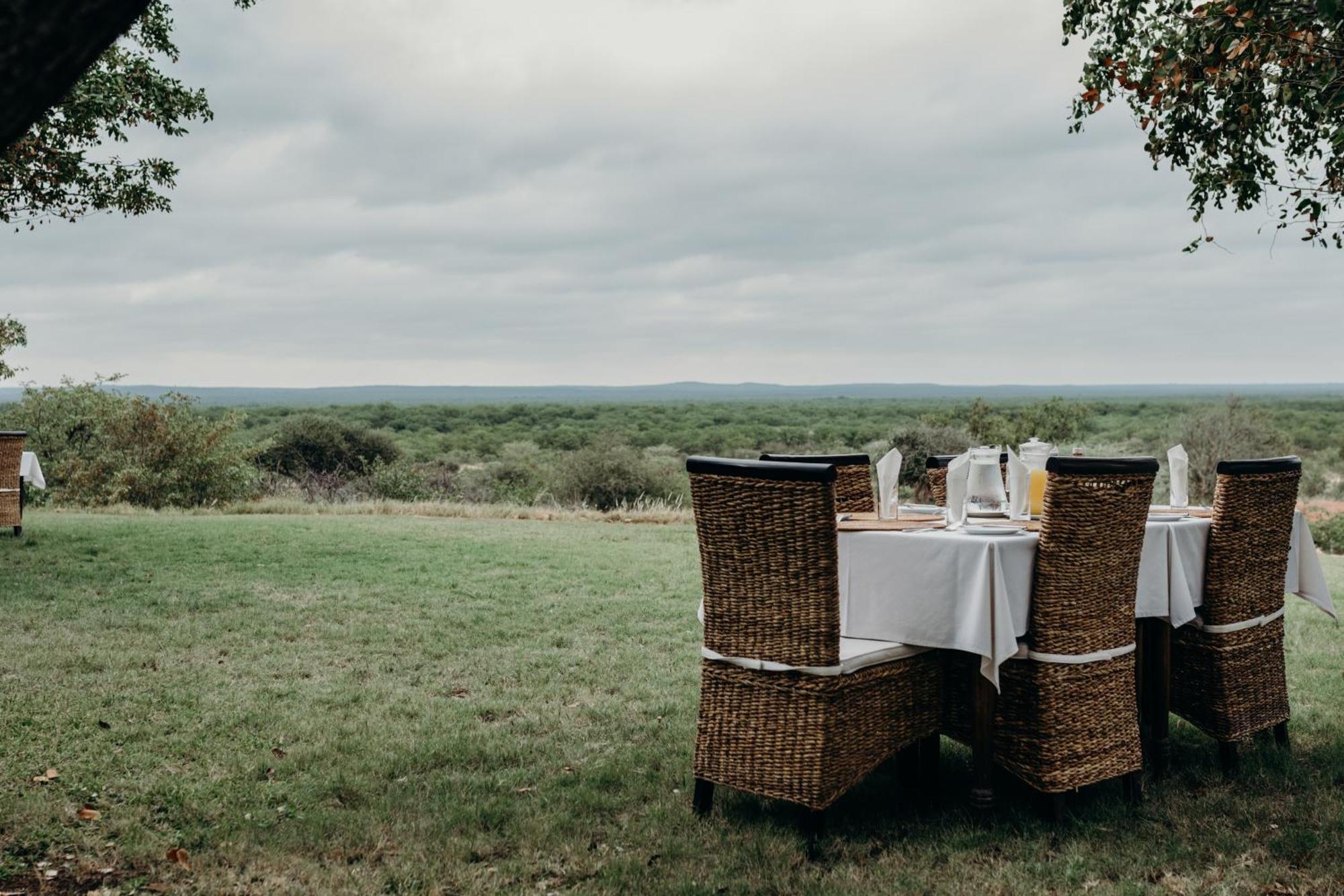 Linton Mopane Bush Lodge מראה חיצוני תמונה