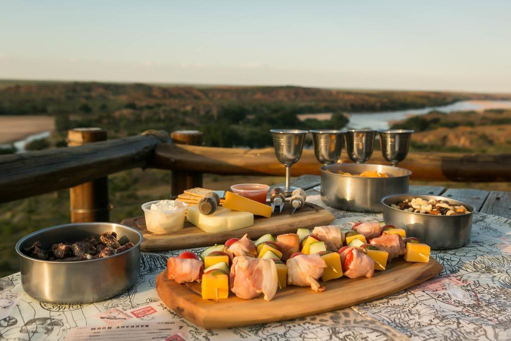 Linton Mopane Bush Lodge מראה חיצוני תמונה