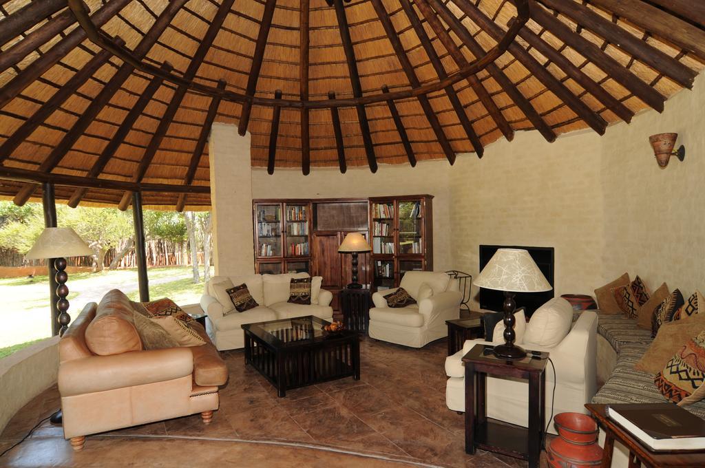 Linton Mopane Bush Lodge מראה חיצוני תמונה